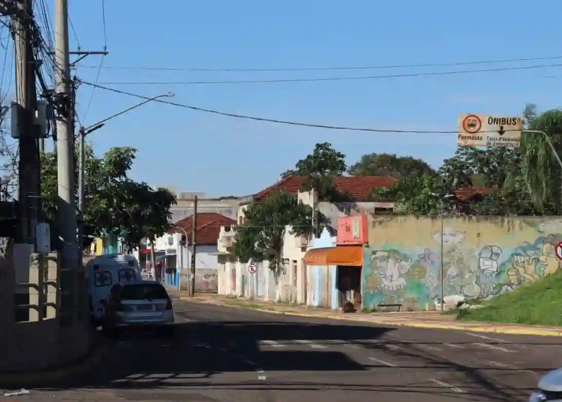 Centro de Campo Grande com imóveis subutilizados — proposta de lei de uso do solo visa revitalizar área