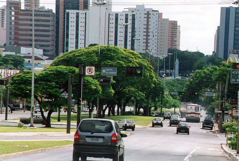 Projeto que amplia prazo para trailers na Afonso Pena é adiado na Câmara de CG