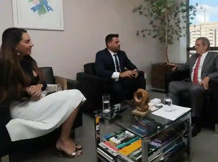 Alexandre Contar, presidente do PL-MS, e investigação sobre contrato com esposa