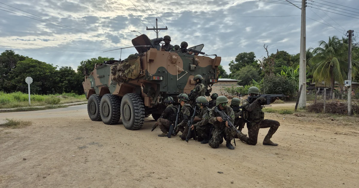 Exército simula guerra na Amazônia em ataque com blindados e sensores inteligentes