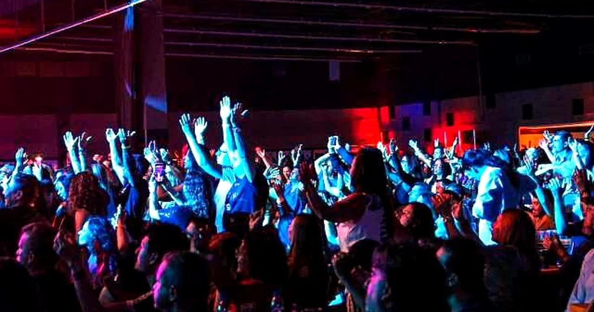 Show dos Titãs Reúne Multidão na Capital de MS e Reacende Debate Sobre Estrutura de Grandes Eventos