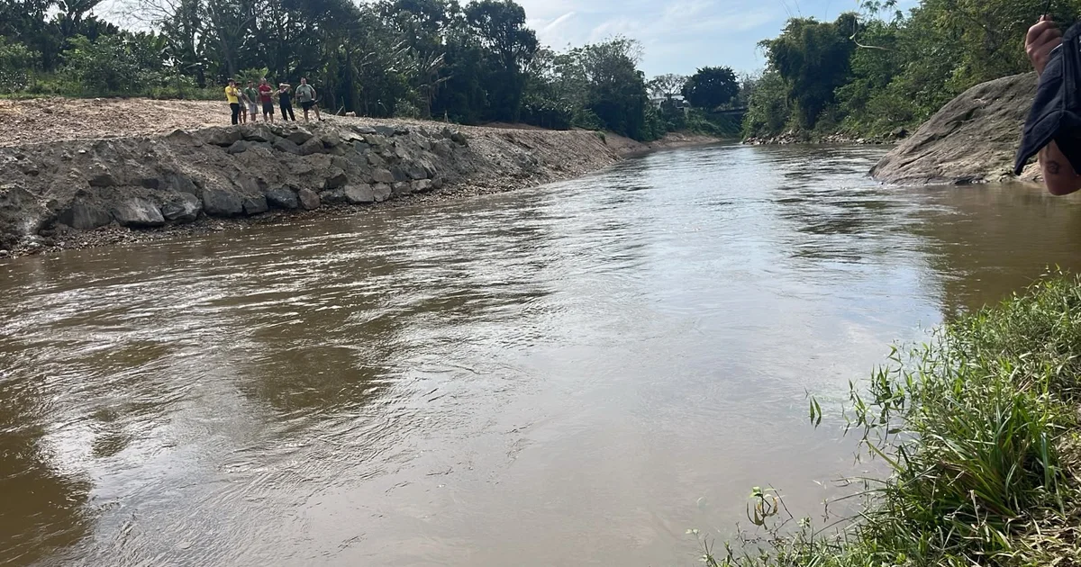 Corpo de Bombeiros Mobiliza Mergulhadores e Drones nas Buscas por Menino de 6 Anos em Rio de Santo Amaro da Imperatriz