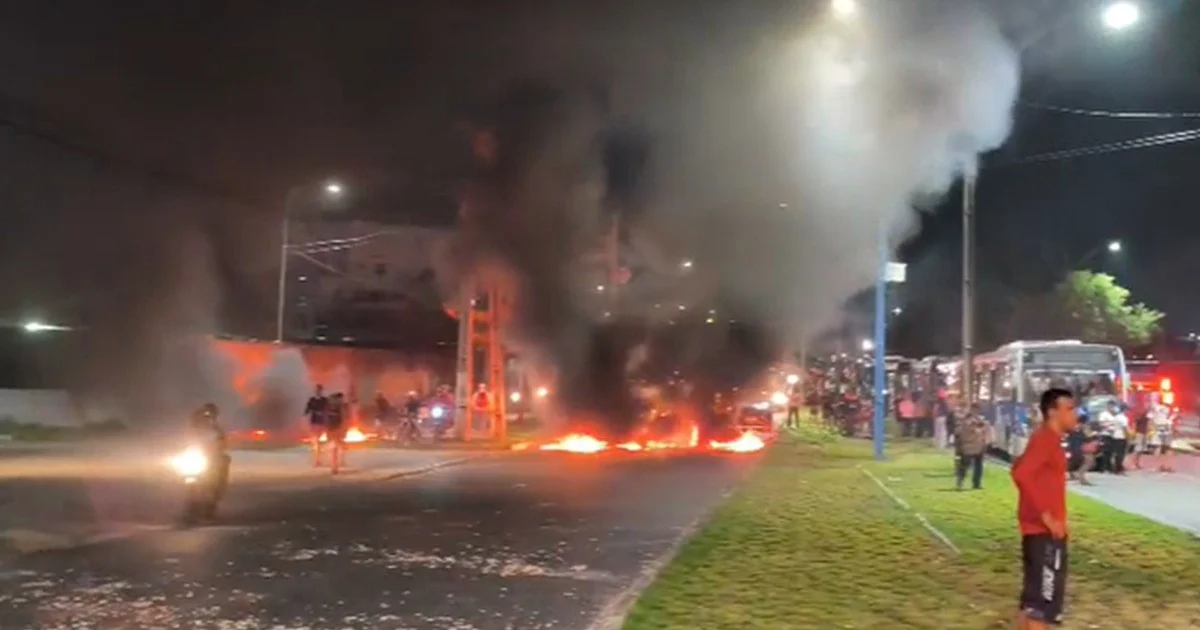 Protesto com Bloqueio na PE-15 Mobiliza Polícia Militar e Bombeiros após Desaparecimento de Criança no Grande Recife