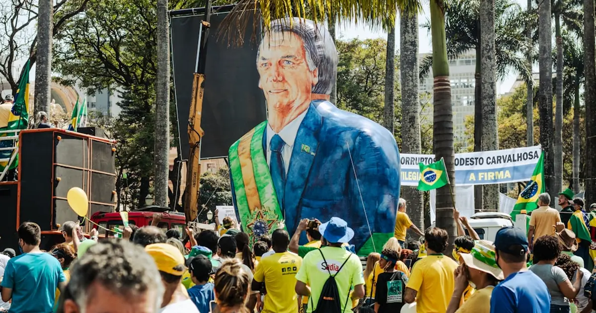 Flávio Bolsonaro visita Expogrande e reforça pré-campanha presidencial em MS